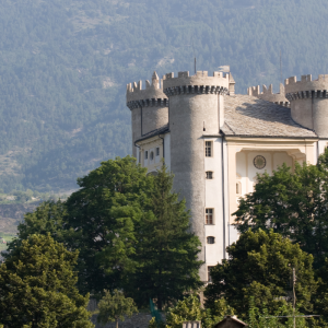 Il Castello di Aymavilles, le cascate di Lillaz e Valnontey